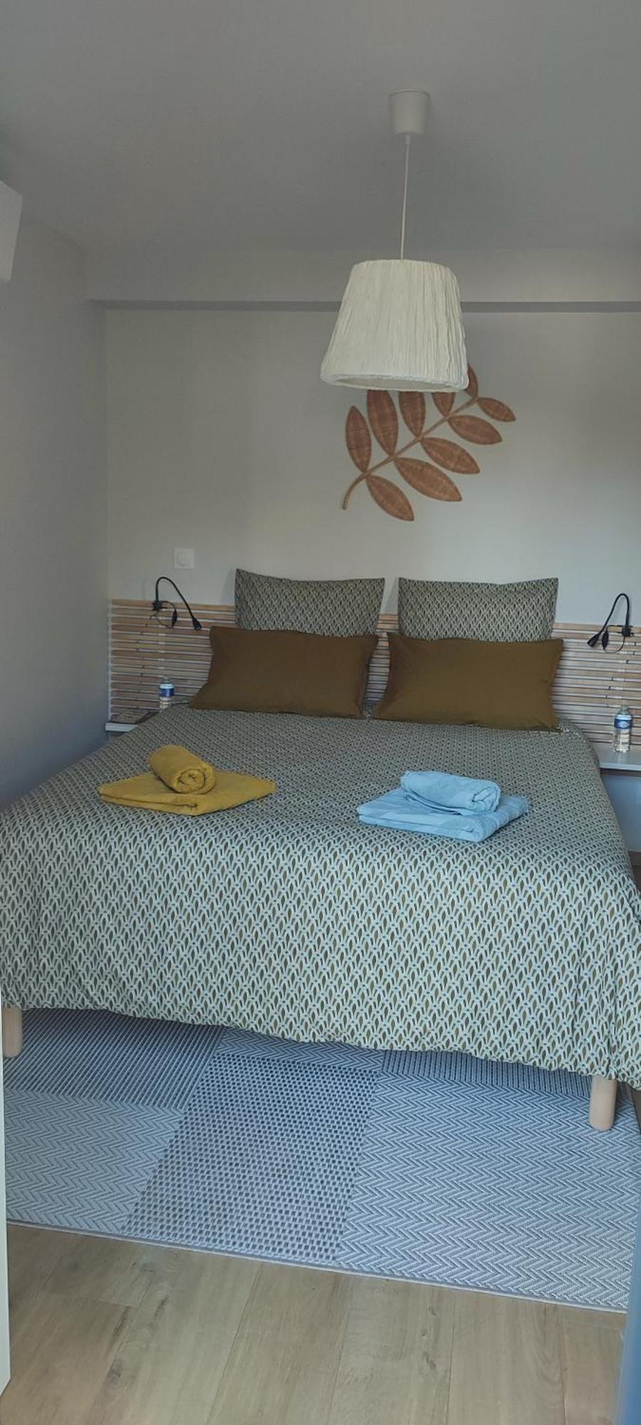 Du Cote De Chez Paule, Chambre Avec Entree Independante Et Salle D'Eau Privative Séméac 外观 照片